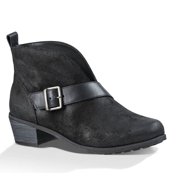 ugg wright belted ankle boots